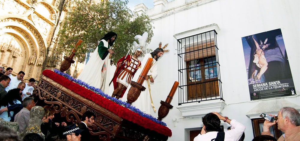 Arte y olor a incienso en la Semana Santa gaditana